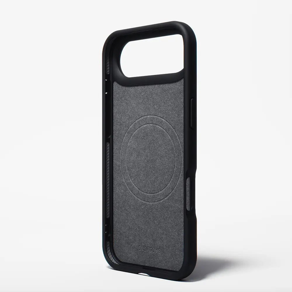 IPHONE 17 CASE ULTIMATE